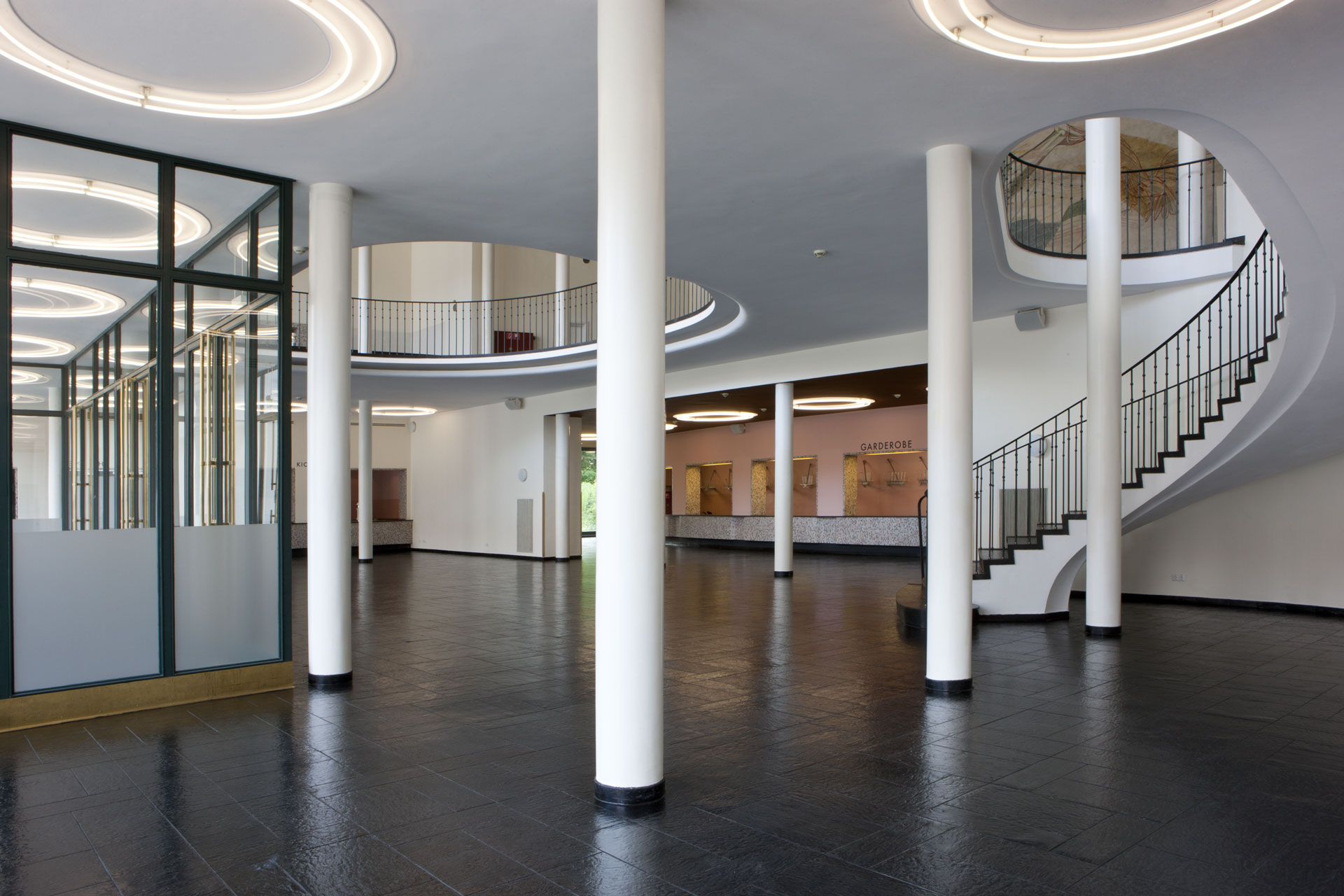_Foyer