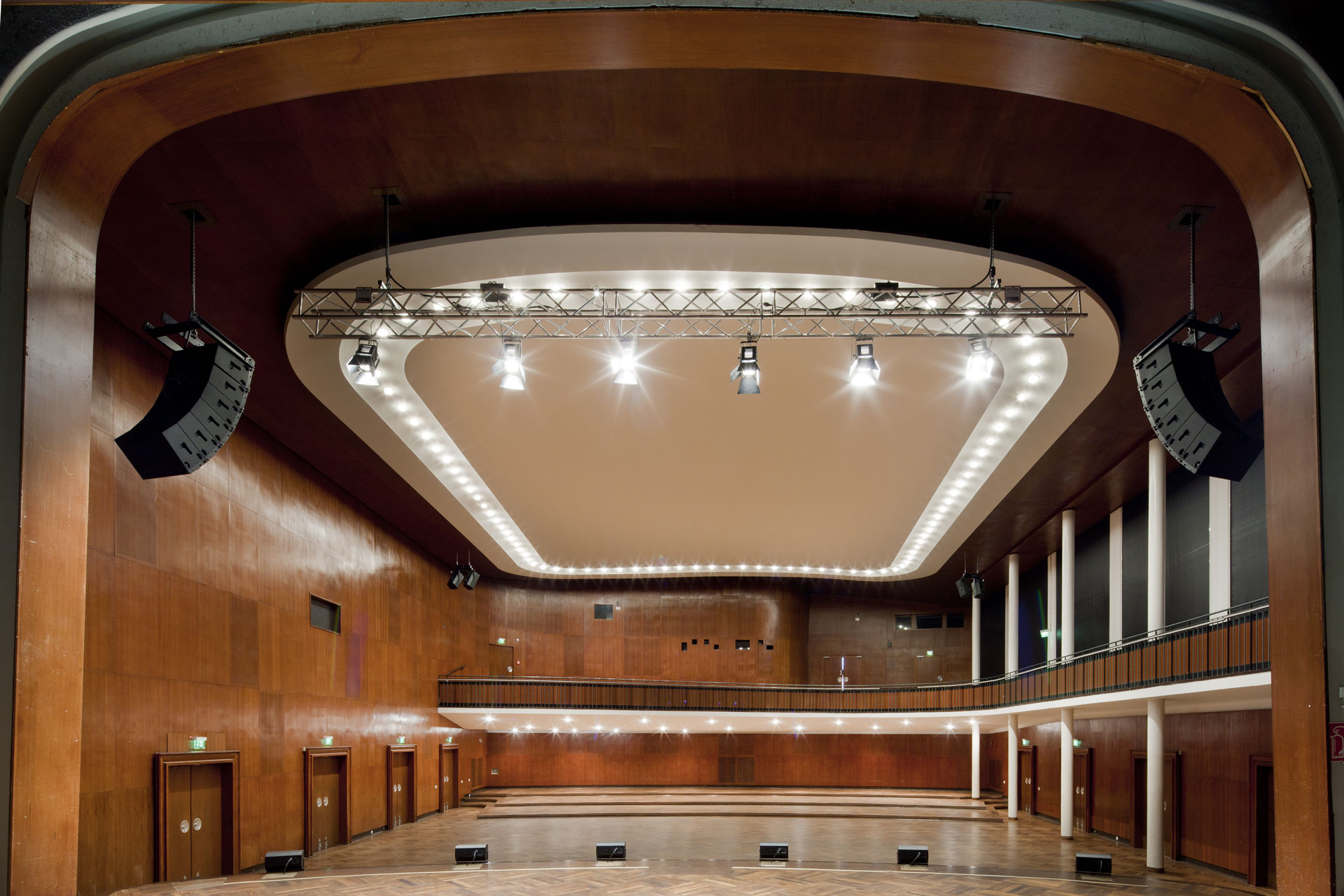 _Halle-2